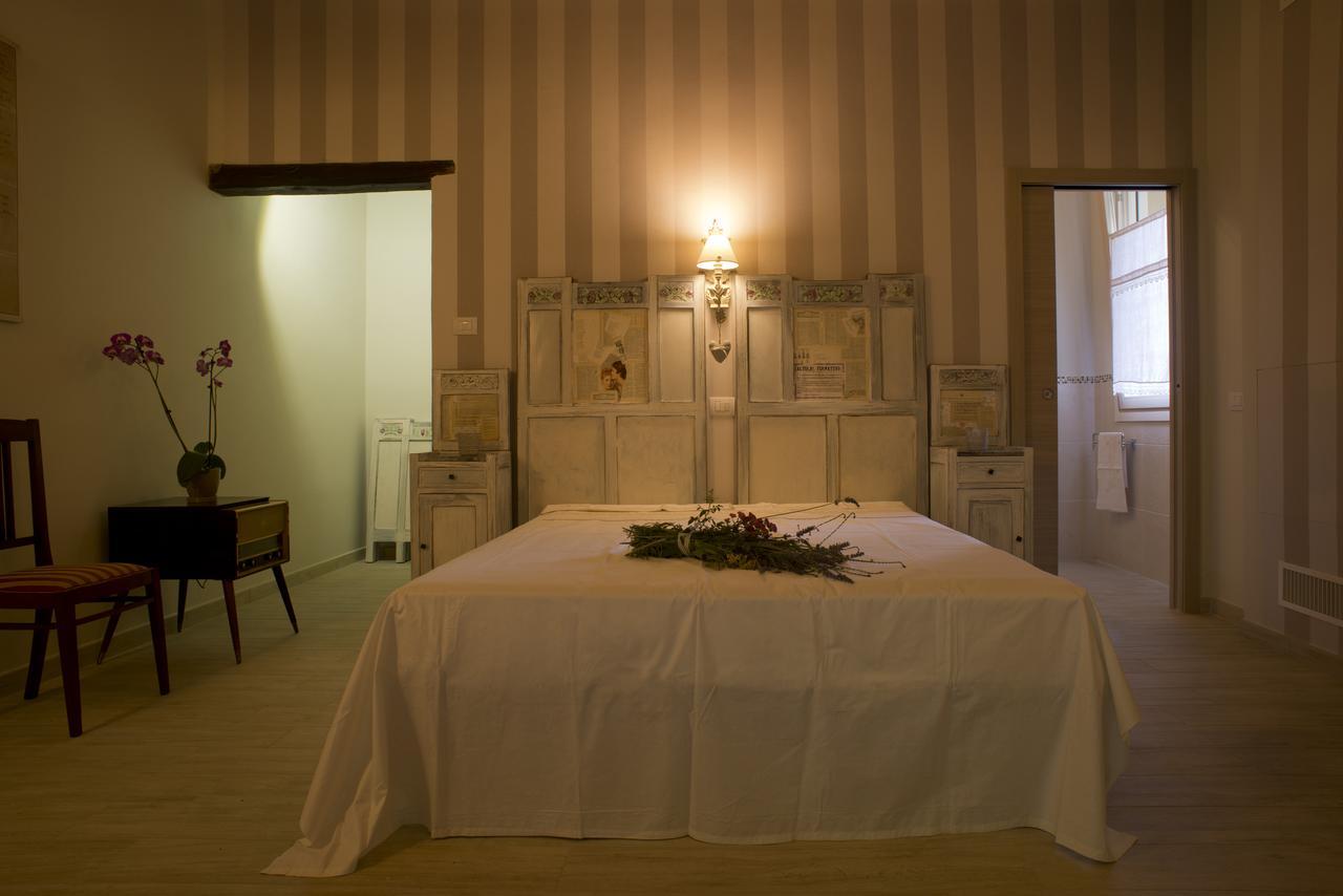 Locanda Montepaolo Dovadola Oda fotoğraf