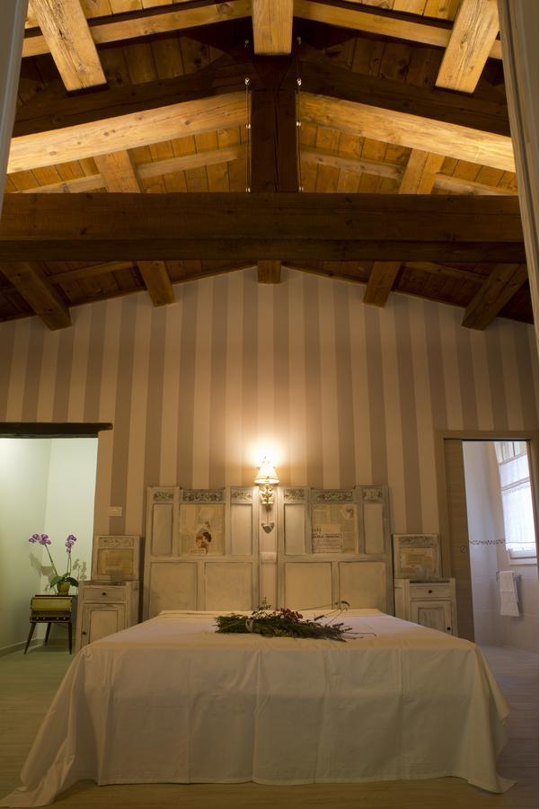 Locanda Montepaolo Dovadola Oda fotoğraf
